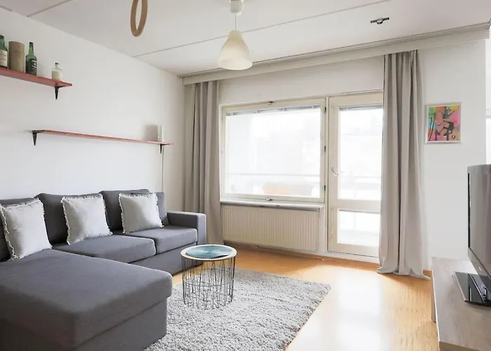 Studio Next To Metro In Matinkylae, Free Car Park, Free Wifi