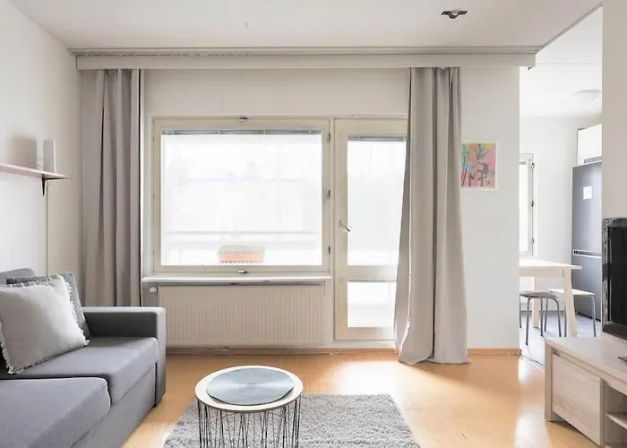 Studio Next To Metro In Matinkylae, Free Car Park, Free Wifi