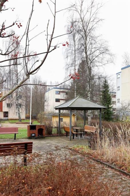 Appartement Next To Metro In Matinkylae, Free Car Park, Free Wifi *