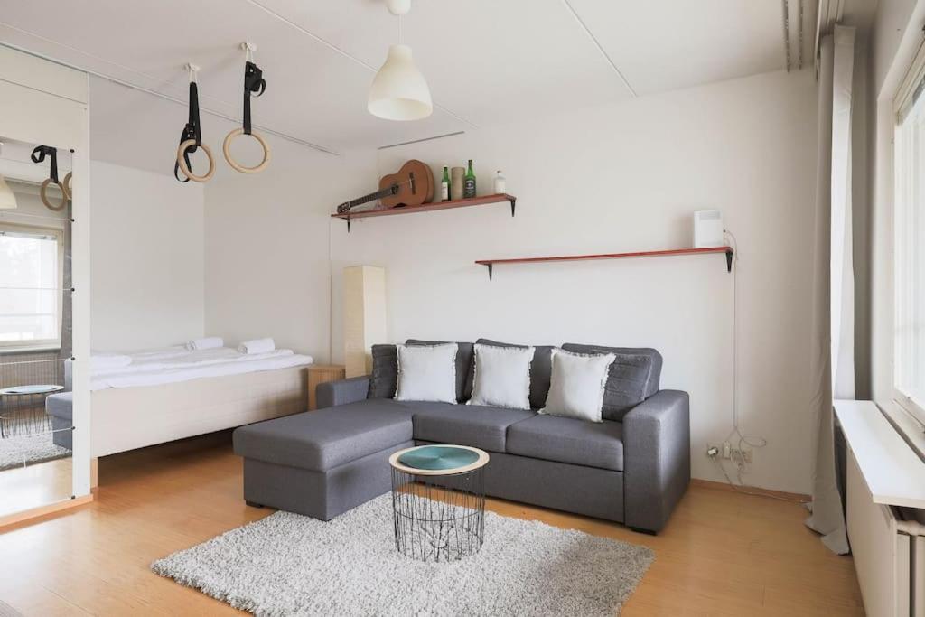 Next To Metro In Matinkylae, Free Car Park, Free Wifi * Espoo